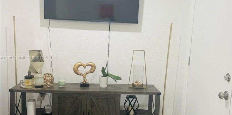 Apartamento en Miami, Florida 1 dormitorio № 1929179