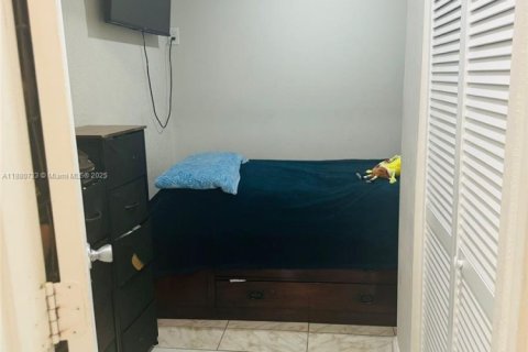 Apartamento en alquiler en Miami, Florida, 1 dormitorio № 1929179 - foto 5