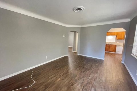 Villa ou maison à louer à Saint Petersburg, Floride: 2 chambres, 102.01 m2 № 1873363 - photo 5