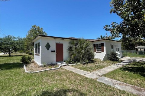 Villa ou maison à louer à Saint Petersburg, Floride: 2 chambres, 102.01 m2 № 1873363 - photo 20