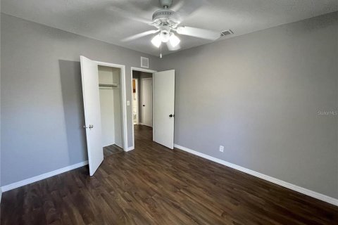 Villa ou maison à louer à Saint Petersburg, Floride: 2 chambres, 102.01 m2 № 1873363 - photo 10