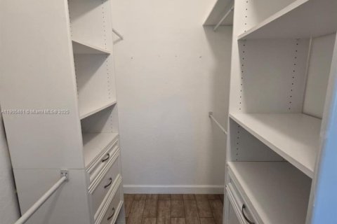 Купить таунхаус в Хомстед, Флорида 3 спальни, 123.37м2, № 1956193 - фото 15