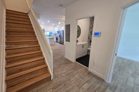 Купить таунхаус в Хомстед, Флорида 3 спальни, 123.37м2, № 1956193 - фото 2