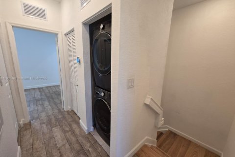 Купить таунхаус в Хомстед, Флорида 3 спальни, 123.37м2, № 1956193 - фото 9