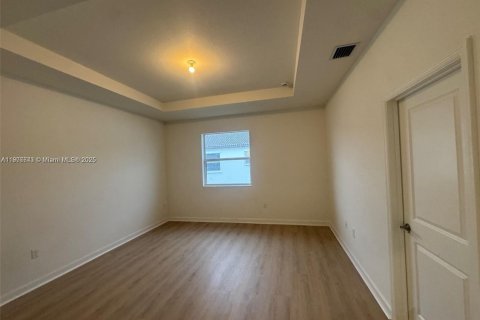 Снять в аренду таунхаус в Хомстед, Флорида 3 спальни, № 1963934 - фото 5