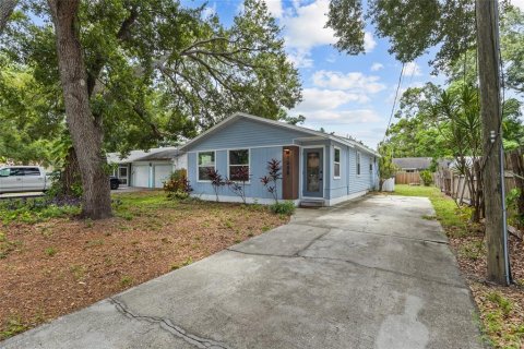 House in Bradenton, Florida 3 bedrooms, 113.34 sq.m. № 2266410