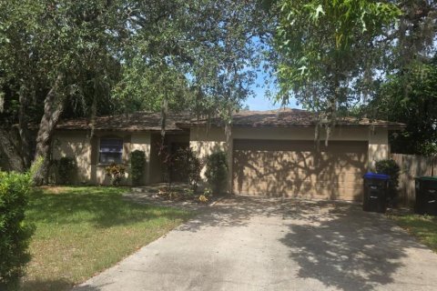 Villa ou maison à vendre à Orlando, Floride: 4 chambres, 176.33 m2 № 1883690 - photo 1