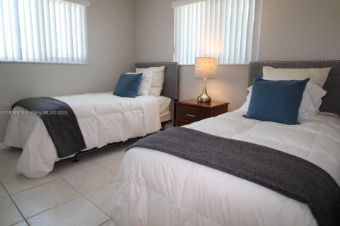 Apartment in Hollywood, Florida 2 bedrooms, 85.75 sq.m. № 1973702 - photo 8