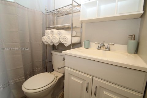 Apartment in Hollywood, Florida 2 bedrooms, 85.75 sq.m. № 1973702 - photo 7