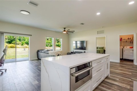 Villa ou maison à vendre à Seffner, Floride: 3 chambres, 145.21 m2 № 2141977 - photo 5
