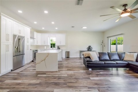 Villa ou maison à vendre à Seffner, Floride: 3 chambres, 145.21 m2 № 2141977 - photo 13