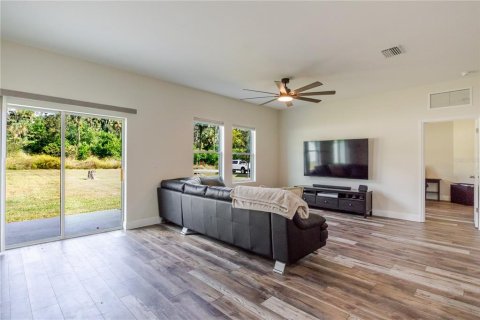 Villa ou maison à vendre à Seffner, Floride: 3 chambres, 145.21 m2 № 2141977 - photo 11