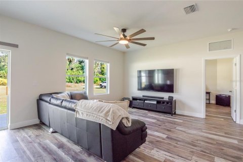 Villa ou maison à vendre à Seffner, Floride: 3 chambres, 145.21 m2 № 2141977 - photo 10
