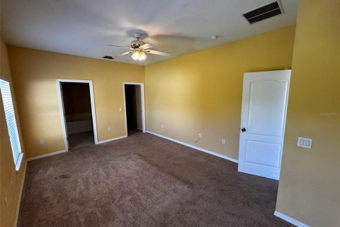 House in Kissimmee, Florida 3 bedrooms, 169.27 sq.m. № 2219169 - photo 11