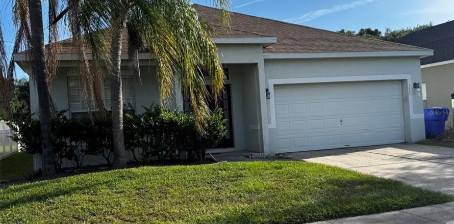 House in Kissimmee, Florida 3 bedrooms, 169.27 sq.m. № 2219169