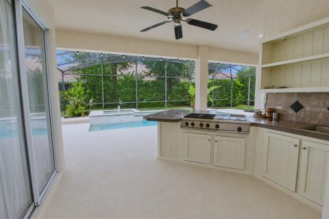 House in Longwood, Florida 4 bedrooms, 279.54 sq.m. № 2235551 - photo 4