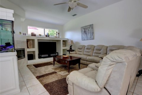 House in Longwood, Florida 4 bedrooms, 279.54 sq.m. № 2235551 - photo 19