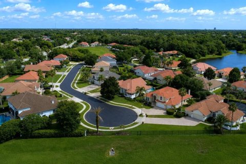 House in Longwood, Florida 4 bedrooms, 279.54 sq.m. № 2235551 - photo 3