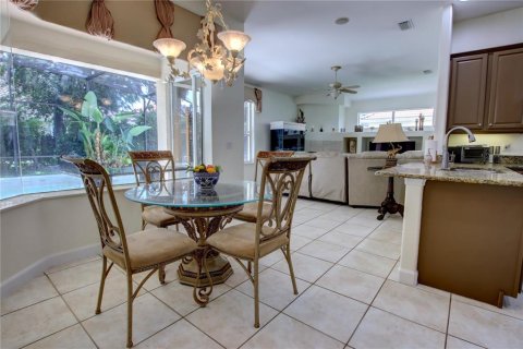House in Longwood, Florida 4 bedrooms, 279.54 sq.m. № 2235551 - photo 15