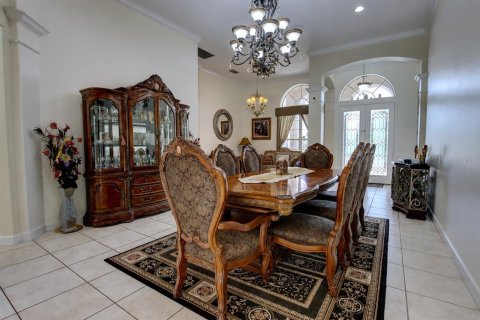 House in Longwood, Florida 4 bedrooms, 279.54 sq.m. № 2235551 - photo 9