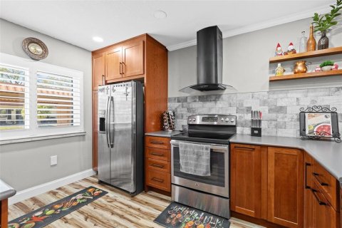 Casa en venta en Clearwater, Florida, 2 dormitorios, 126.35 m2 № 1733179 - foto 2