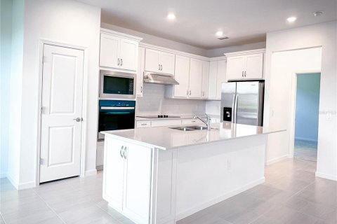 House in Bradenton, Florida 5 bedrooms, 242.94 sq.m. № 1510352 - photo 5