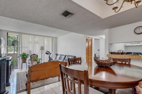 Снять в аренду кондоминиум в Майами, Флорида 2 спальни, 76.83м2, № 2049326 - фото 10