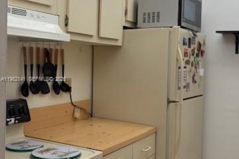 Снять в аренду кондоминиум в Майами, Флорида 2 спальни, 76.83м2, № 2049326 - фото 5