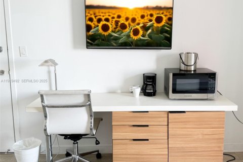 Купить кондоминиум в Халландейл-Бич, Флорида 2 спальни, 95.69м2, № 1987941 - фото 18