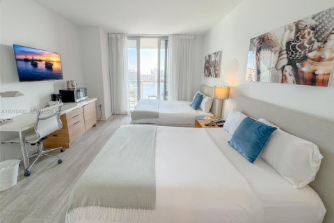 Купить кондоминиум в Халландейл-Бич, Флорида 2 спальни, 95.69м2, № 1987941 - фото 15