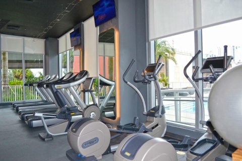 Купить кондоминиум в Халландейл-Бич, Флорида 2 спальни, 95.69м2, № 1987941 - фото 24