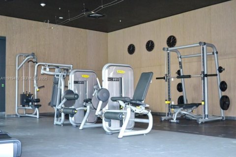 Купить кондоминиум в Халландейл-Бич, Флорида 2 спальни, 95.69м2, № 1987941 - фото 22