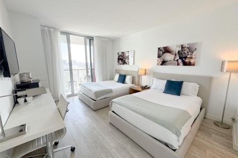 Купить кондоминиум в Халландейл-Бич, Флорида 2 спальни, 95.69м2, № 1987941 - фото 16