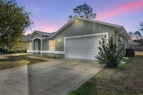 Casa en Palm Coast, Florida 3 dormitorios, 125.98 m2 № 2123012