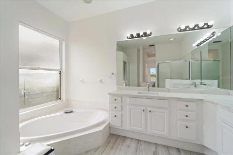 Villa ou maison à vendre à Lakewood Ranch, Floride: 3 chambres, 228.63 m2 № 2092637 - photo 21