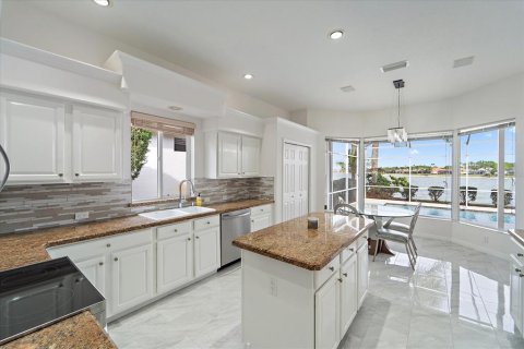 Villa ou maison à vendre à Lakewood Ranch, Floride: 3 chambres, 228.63 m2 № 2092637 - photo 14