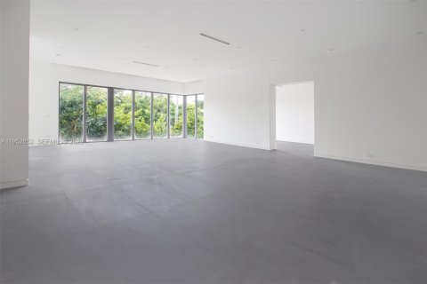 Casa en venta en Miami, Florida, 3 dormitorios, 292.18 m2 № 2007775 - foto 17
