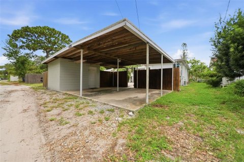House in Saint Petersburg, Florida 2 bedrooms, 108.32 sq.m. № 2227539 - photo 4