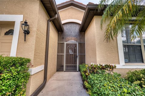 House in Sarasota, Florida 3 bedrooms, 206.8 sq.m. № 2227319 - photo 3