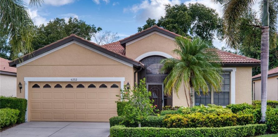 House in Sarasota, Florida 3 bedrooms, 206.8 sq.m. № 2227319