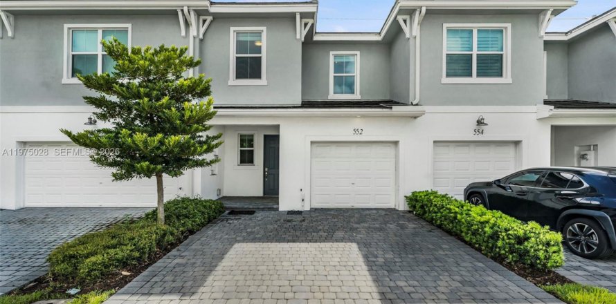 Touwnhouse à Deerfield Beach, Floride 3 chambres, 166.02 m2 № 2040119