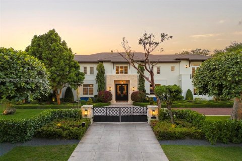 Casa en Pinecrest, Florida 6 dormitorios, 674.01 m2 № 2046319