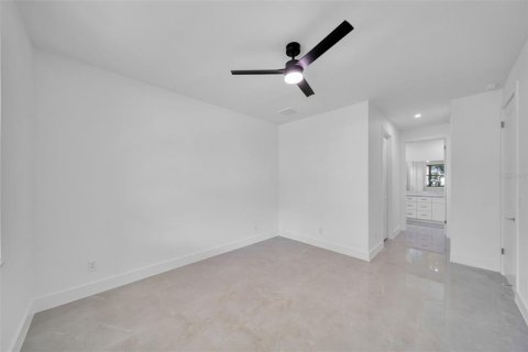 Villa ou maison à vendre à Port Charlotte, Floride: 3 chambres, 153.85 m2 № 1856517 - photo 24