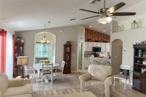 House in Spring Hill, Florida 2 bedrooms, 137.5 sq.m. № 1765741 - photo 9