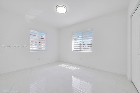 Купить виллу или дом в Уэст -Майами, Флорида 3 спальни, 113.34м2, № 2048584 - фото 19