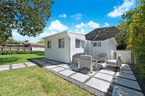 Купить виллу или дом в Уэст -Майами, Флорида 3 спальни, 113.34м2, № 2048584 - фото 24