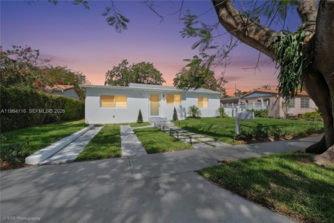 Купить виллу или дом в Уэст -Майами, Флорида 3 спальни, 113.34м2, № 2048584 - фото 6