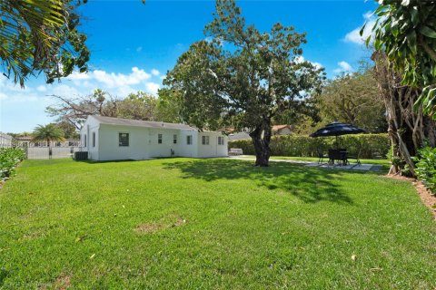 Купить виллу или дом в Уэст -Майами, Флорида 3 спальни, 113.34м2, № 2048584 - фото 27