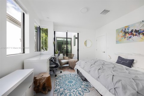 Touwnhouse à vendre à Miami, Floride: 3 chambres, 229.65 m2 № 1970415 - photo 13