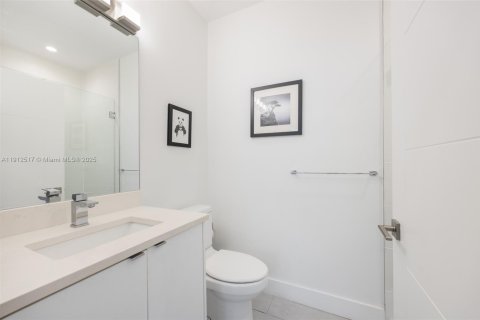 Touwnhouse à vendre à Miami, Floride: 3 chambres, 229.65 m2 № 1970415 - photo 19